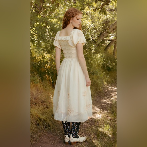 NWOT Ivy City Co Cream Mae Midi Dress with Metallic Gold threading, Size Large - Picture 4 of 8